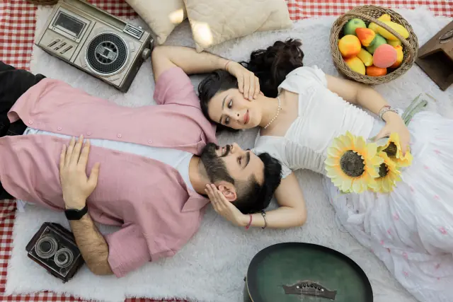 Cine City pre wedding photograph 14