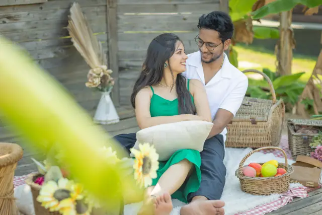 Cine City pre wedding photograph 44