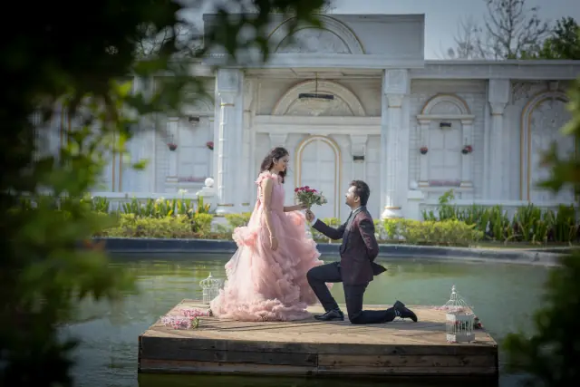 Cine City pre wedding photograph 127