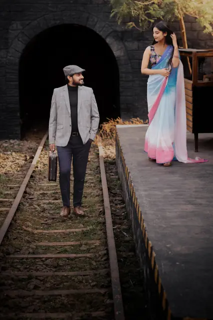 Cine City pre wedding photograph 172