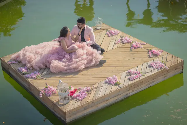 Cine City pre wedding photograph 192