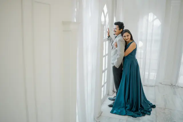 Cine City pre wedding photograph 335