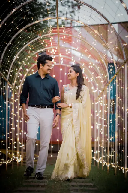 Cine City pre wedding photograph 343