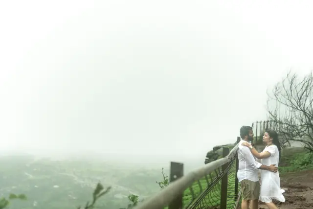 Matheran pre wedding photograph
